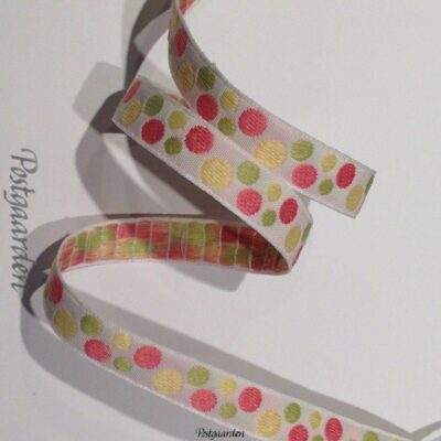 Hvid bånd med prikker