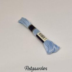 Navnegarn fra Anchor. 100% bomuld Længde: 30m Rigtig god til navne på tøj, især dåbskjoler