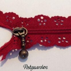 Mørkrød blondelynlås 20 cm