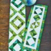 CLPBHE007 Fraternal Twins Table Runners mønster