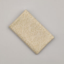 FQ7104 Beige med blade patchworkstof - postgaarden.com