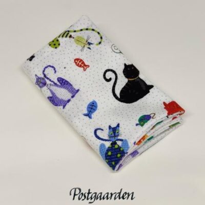 FQ7573 Hvid med katte patchworkstof fat quarter - postgaarden.com