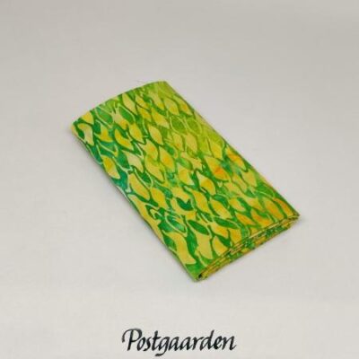 FQ7695 Vaargroen med mønster bali batik patchworkstof - postgaarden.com