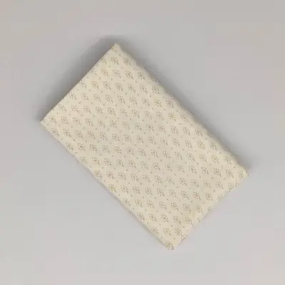 Beige med mønster patchworkstof - FQ7996