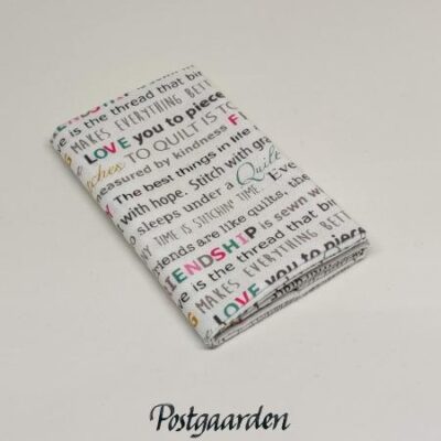 FQ7731 råhvid med ord words to quilt by fat-quarter patchworkstof - postgaarden.com
