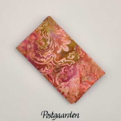 FQ6619 pink gylden med snirkler bali batik patchworkstof - postgaarden.com