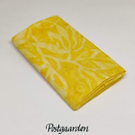 FQ7470 Gul med blade bali batik patchworkstof fat-quarter - postgaarden.com