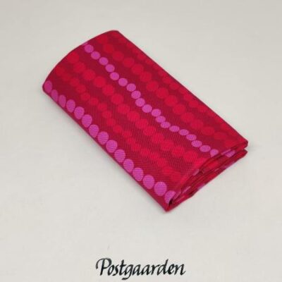 FQ7529 Pink patchworkstof med prikker i striber. Størrelse: 50 x 55 cm - fat quarter - postgården - postgaarden.com