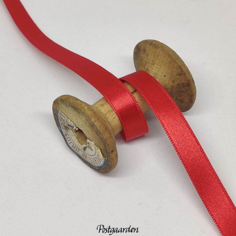 Rød satinbånd 10mm