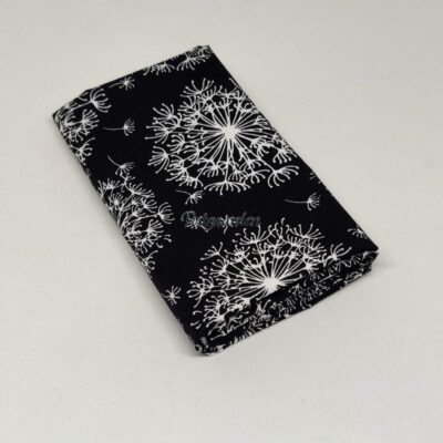 FQ7627 Sort med frøstande patchworkstof