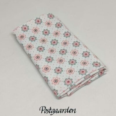 FQ7653 Hvid med geomtrisk blomst patchwork stof