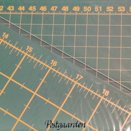 Dobbelt siddet skæreplade med inch og cm - postgaarden.com