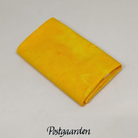 FQ6939 Solgul med meleret roser- fat quarter - patchworkstof - postgården - postgaarden.com
