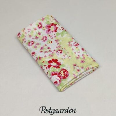 Gul med blomster fat quarter patchworkstof