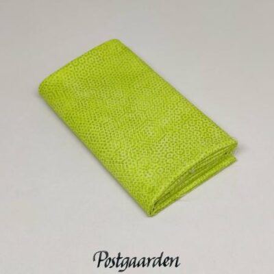 FQ7703 Vårgrøn med prikker patchworkstof - postgaarden.com