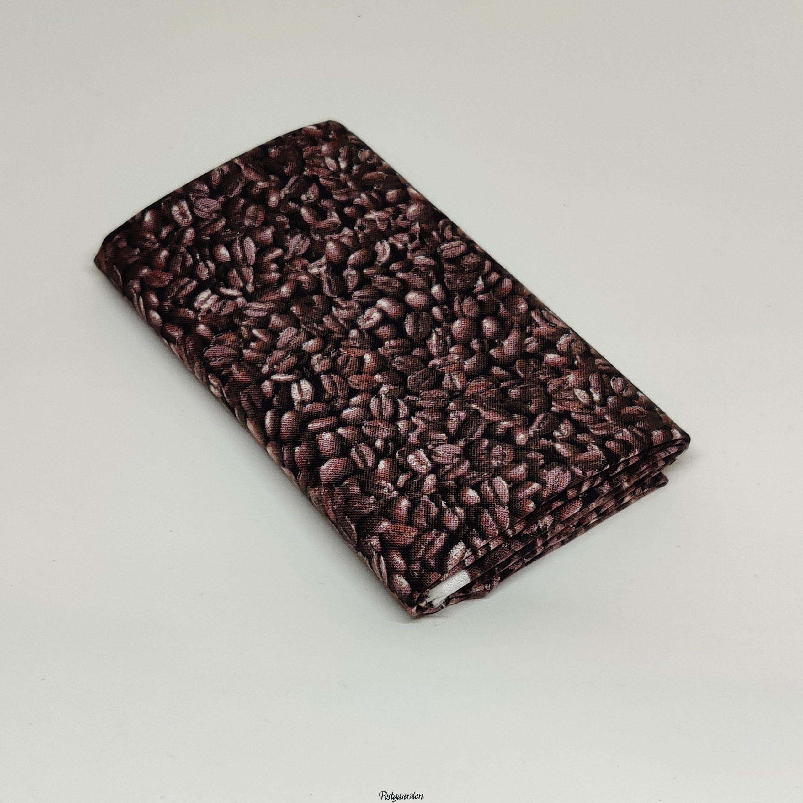 FQ7720 kaffebønner patchworkstof fat-quarter - postgaarden.com