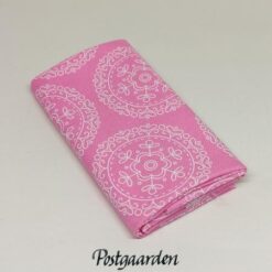 FQ7746 lyserød med geometrisk mønster patchworkstof fat quarter - postgaarden.com