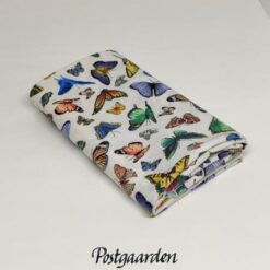 FQ7781 Cream råhvid med sommerfugle patchworkstof fat-quarter - postgaarden.com