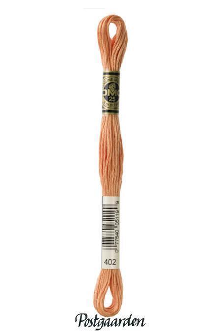 DMC Broderigarn 402 - Very Light Mahogany