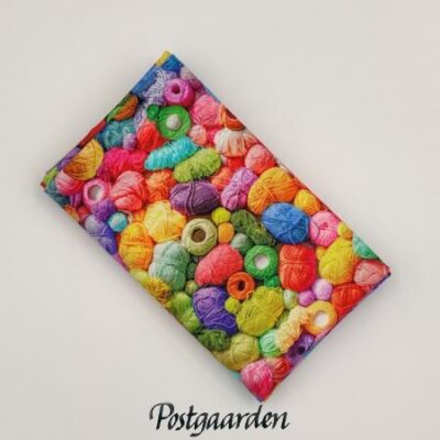 FQ7932 Garnnøgler i farver patchworkstof - postgaarden.com