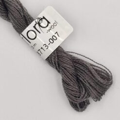 8713 flora wool fru zippe broderigarn - postgaarden.com