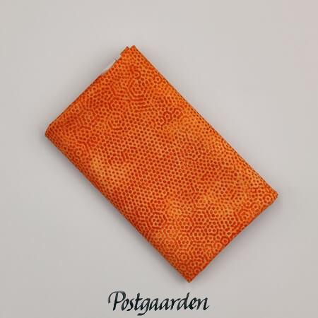 FQ7938 orange prikker dimples patchworkstof - postgaarden.com