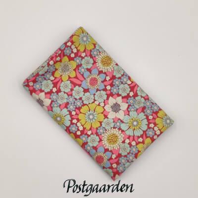 FQ7971 wallflower Lauren burgundy tilda patchworkstof - postgaarden.com