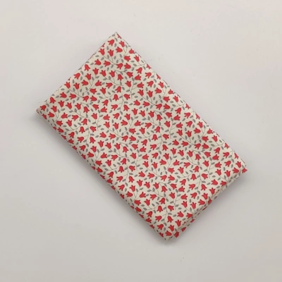 FQ8003 red tilda Sophie patchworkstof