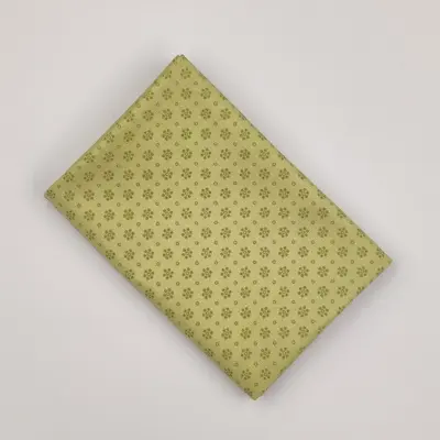 FQ8046 Garden Patch Light Olive Patchworkstof