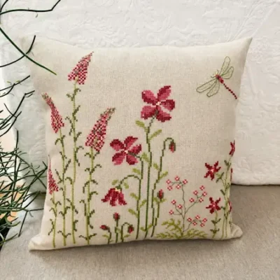 2052-3 Red flowers square pompstitch