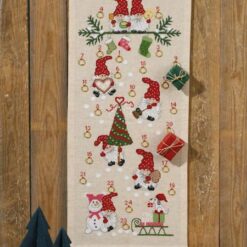 34-7258 Julesjov Pakkekalender Broderikit - postgaarden.com