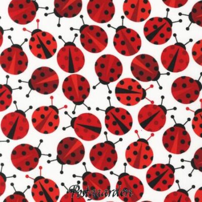 7813 Hvid med mariehøns patchworkstof - postgaarden.com