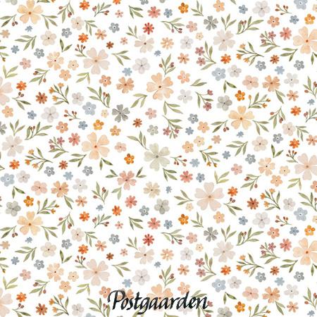 7828 sarte blomster patchworkstof - postgaarden.com