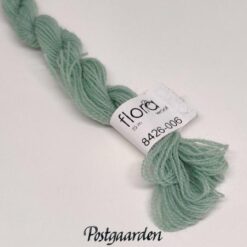 8426 Flora wool fru zippe broderigarn - postgaarden.com