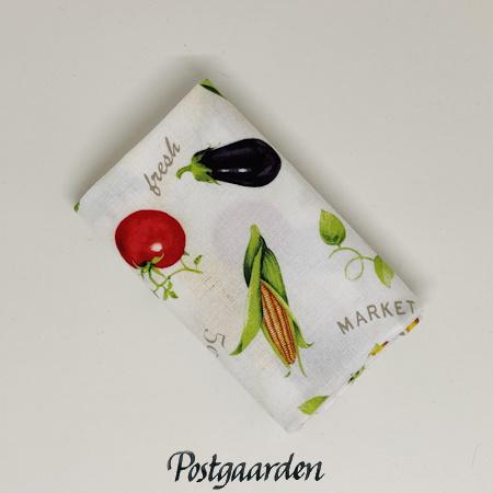 FQ7219 Råhvid med grøntsager patchworkstof fat quarter - postgaarden.com