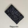 FQ7225 Sort med grå snegle bali batik patchworkstof fat-quarter - postgaarden.com