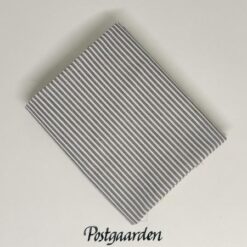 FQ7258 Grå hvid strib metervarer - postgaarden.com