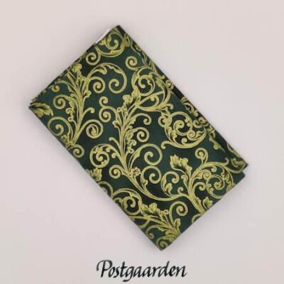 FQ7587 Grøn med guld snirkler patchworkstof fat-quarter - postgaarden.com