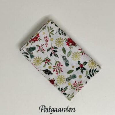 FQ7795 Råhvid med julegrønt patchworkstof - postgaarden.com