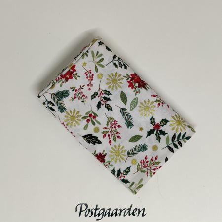 FQ7795 Råhvid med julegrønt patchworkstof - postgaarden.com