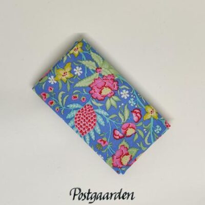 FQ7823 blå med blomster patchworkstof - postgaarden.com