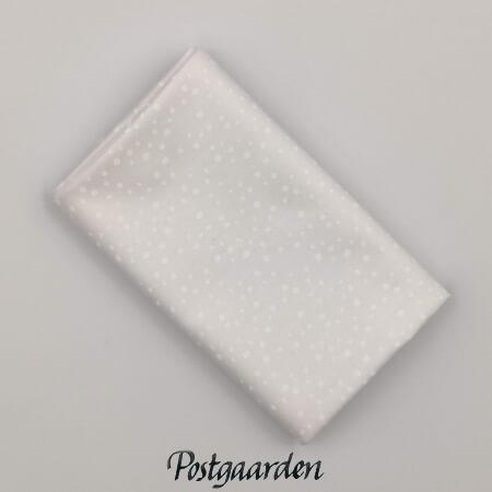 FQ7834 Råhvid med snefnug patchworkstof - postgaarden.com