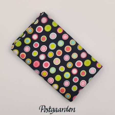 FQ7859 Sort med prikker patchworkstof - postgaarden.com